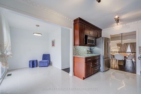 Photo 14 at 53 Chipwood Crescent, Pleasant View, Toronto