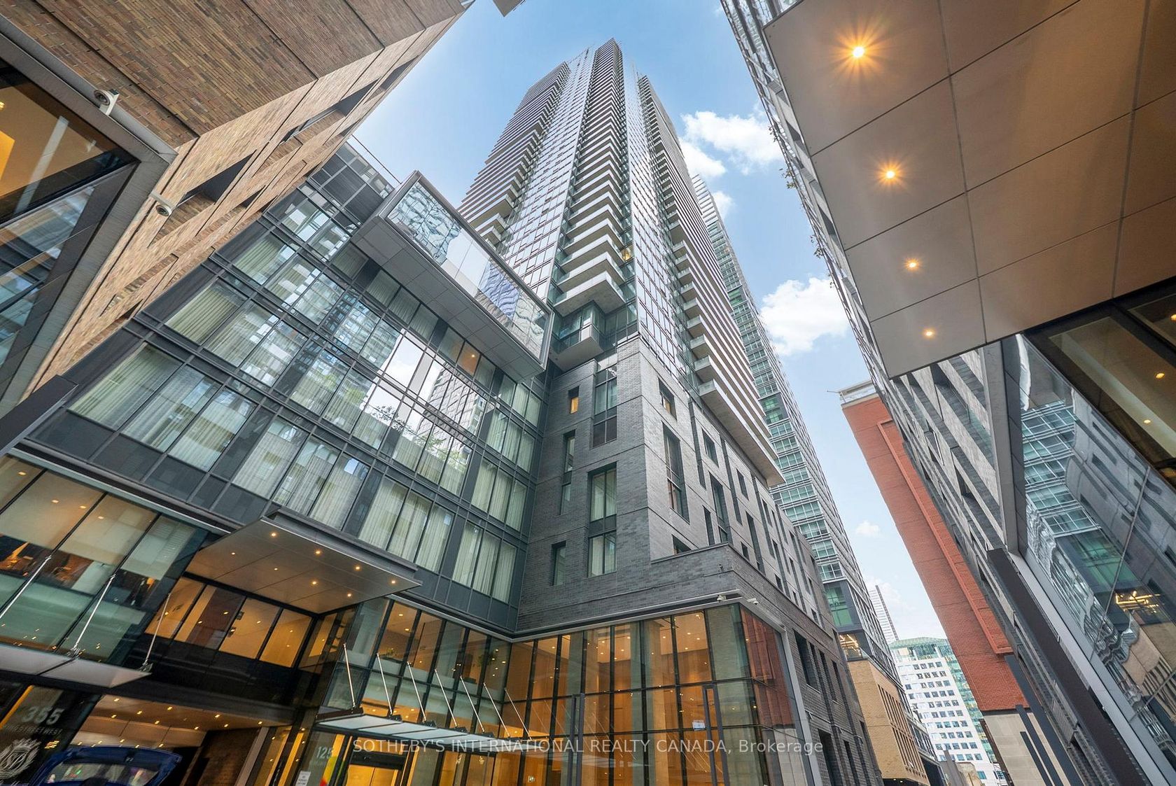 3208 - 125 Blue Jays Way, Waterfront Communities C1, Toronto photo number 2