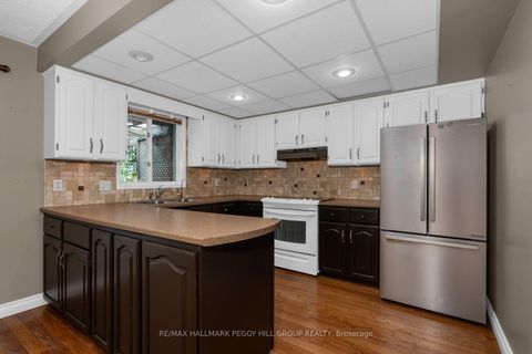 Photo 5 at 22 Richler Crescent, Letitia Heights, Barrie