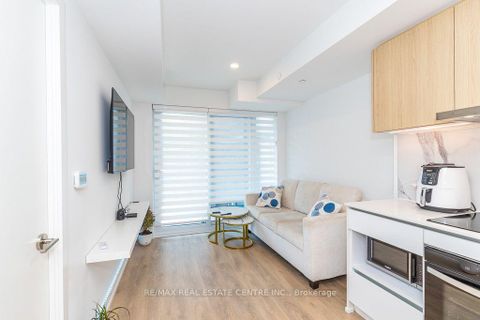 Photo 10 at 232 - 1100 Sheppard Avenue W, York University Heights, Toronto