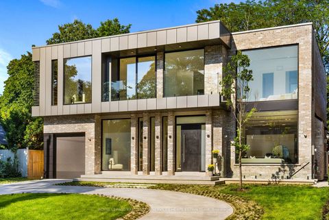 Photo 1 at 7 Lumley Avenue, Leaside, Toronto
