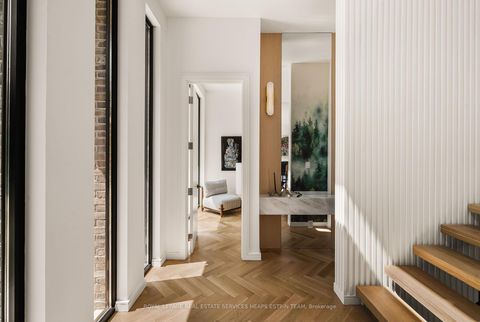 Photo 3 at 7 Lumley Avenue, Leaside, Toronto