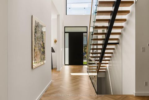 Photo 4 at 7 Lumley Avenue, Leaside, Toronto