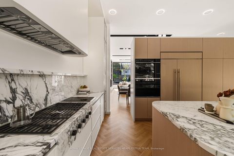 Photo 9 at 7 Lumley Avenue, Leaside, Toronto