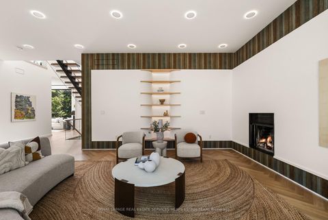 Photo 14 at 7 Lumley Avenue, Leaside, Toronto