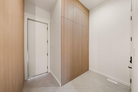 Photo 16 at 7 Lumley Avenue, Leaside, Toronto