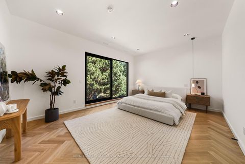 Photo 21 at 7 Lumley Avenue, Leaside, Toronto