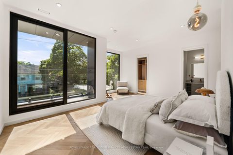 Photo 27 at 7 Lumley Avenue, Leaside, Toronto