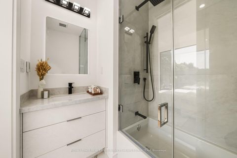 Photo 32 at 7 Lumley Avenue, Leaside, Toronto