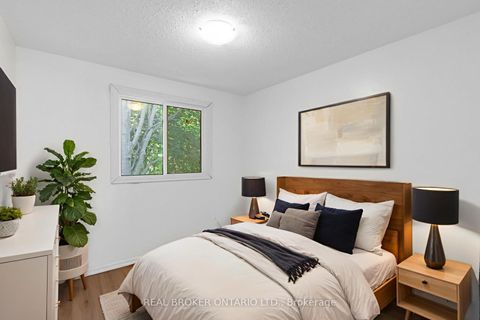Photo 18 at 57 Bernick Drive, Grove East, Barrie
