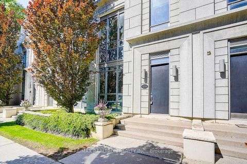 Photo 2 at 274 Duplex Avenue, Newtonbrook West, Toronto