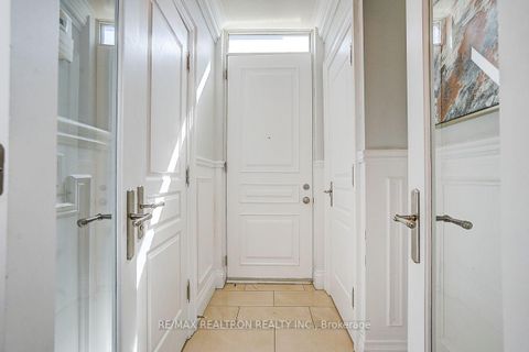 Photo 3 at 274 Duplex Avenue, Newtonbrook West, Toronto