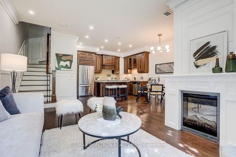 Photo 8 at 274 Duplex Avenue, Newtonbrook West, Toronto