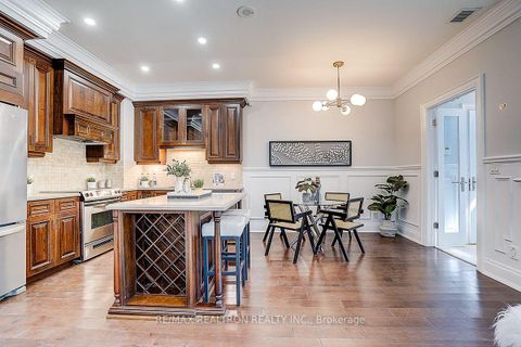 Photo 12 at 274 Duplex Avenue, Newtonbrook West, Toronto