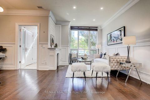 Photo 17 at 274 Duplex Avenue, Newtonbrook West, Toronto