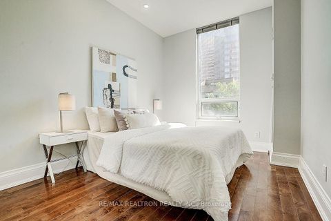 Photo 24 at 274 Duplex Avenue, Newtonbrook West, Toronto