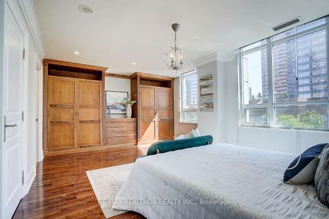 Photo 34 at 274 Duplex Avenue, Newtonbrook West, Toronto