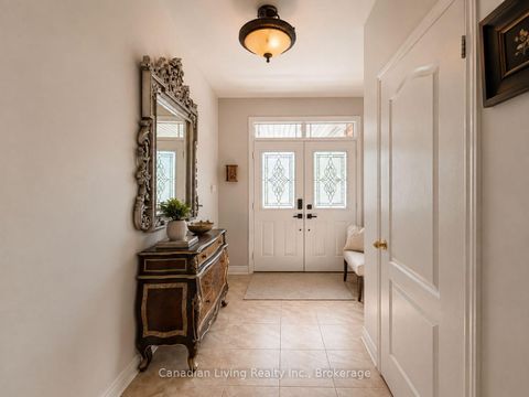 Photo 4 at 136 Regatta Avenue, Oak Ridges, Richmond Hill