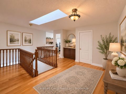 Photo 8 at 136 Regatta Avenue, Oak Ridges, Richmond Hill