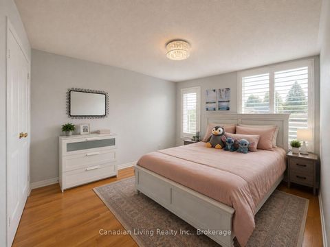 Photo 12 at 136 Regatta Avenue, Oak Ridges, Richmond Hill