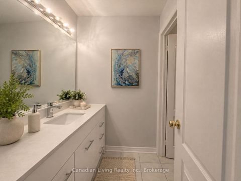 Photo 14 at 136 Regatta Avenue, Oak Ridges, Richmond Hill