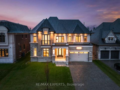 Photo 0 at 15 Sculpture Garden Lane, Kleinburg, Vaughan