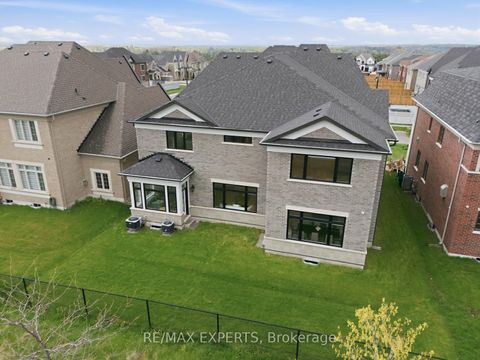 Photo 45 at 15 Sculpture Garden Lane, Kleinburg, Vaughan