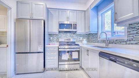 Photo 6 at 89 English Oak Drive, Oak Ridges Lake Wilcox, Richmond Hill