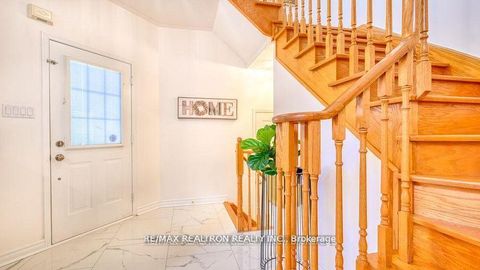 Photo 9 at 89 English Oak Drive, Oak Ridges Lake Wilcox, Richmond Hill
