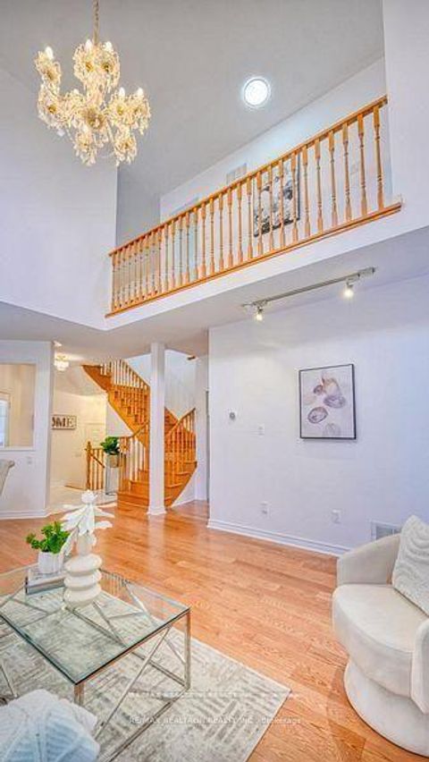 Photo 10 at 89 English Oak Drive, Oak Ridges Lake Wilcox, Richmond Hill