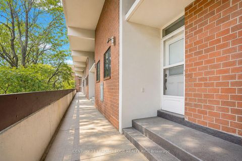 Photo 7 at 207 - 135 Leeward Glenway, Flemingdon Park, Toronto