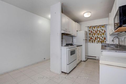 Photo 14 at 207 - 135 Leeward Glenway, Flemingdon Park, Toronto