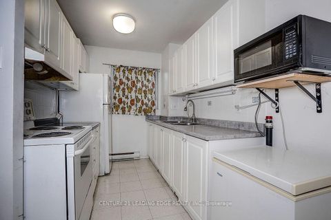 Photo 15 at 207 - 135 Leeward Glenway, Flemingdon Park, Toronto