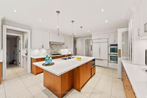 Photo 13 at 75 Arnold Avenue, Yorkhill, Vaughan