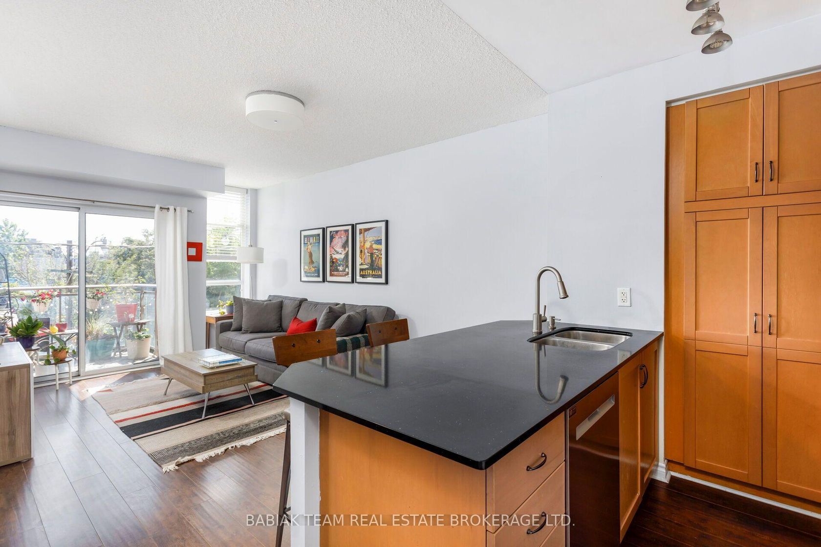 307 - 2495 Dundas Street West Street, High Park North, Toronto photo 4