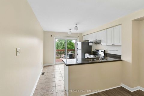 Photo 14 at 23 Ecopark Gate, Rouge E11, Toronto