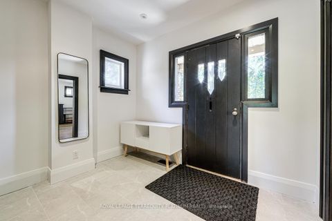 Photo 2 at 204 Ellerslie Avenue, Willowdale West, Toronto