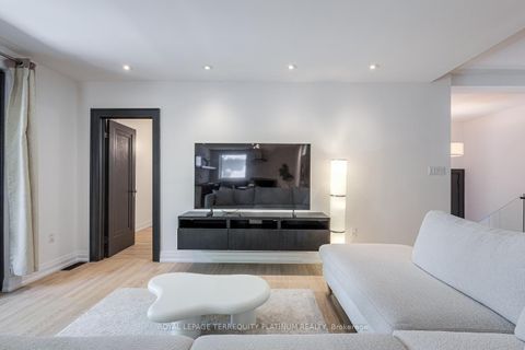 Photo 11 at 204 Ellerslie Avenue, Willowdale West, Toronto