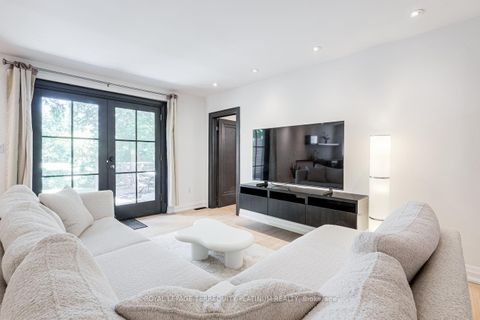 Photo 13 at 204 Ellerslie Avenue, Willowdale West, Toronto
