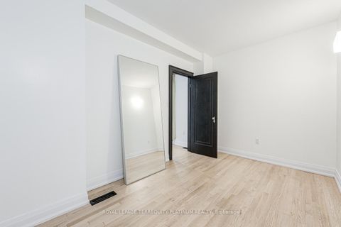 Photo 18 at 204 Ellerslie Avenue, Willowdale West, Toronto