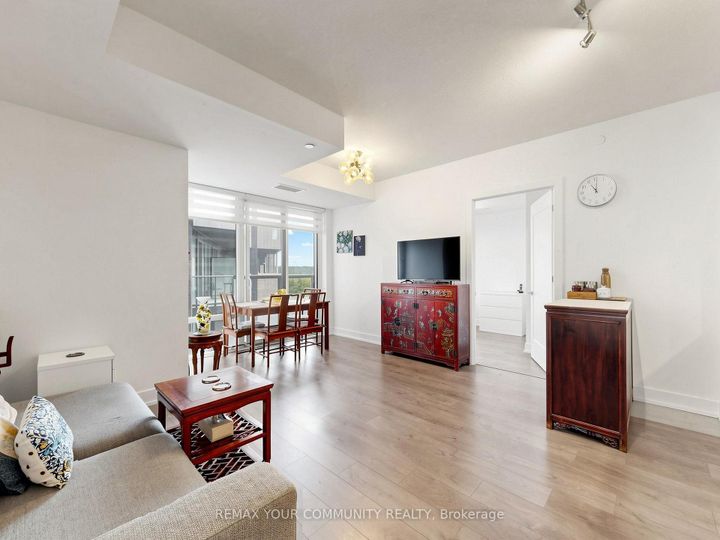 Photo 4 at 963 - 25 Adra Grado Way, Bayview Village, Toronto