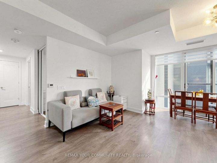 Photo 5 at 963 - 25 Adra Grado Way, Bayview Village, Toronto