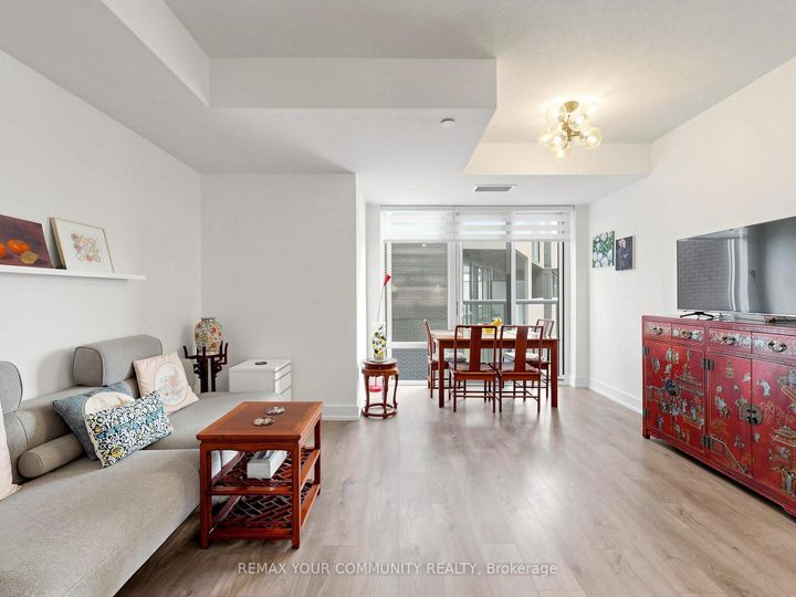 Photo 6 at 963 - 25 Adra Grado Way, Bayview Village, Toronto