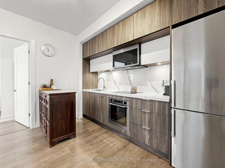 Photo 9 at 963 - 25 Adra Grado Way, Bayview Village, Toronto