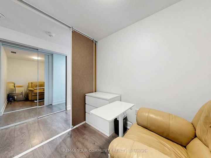 Photo 15 at 963 - 25 Adra Grado Way, Bayview Village, Toronto