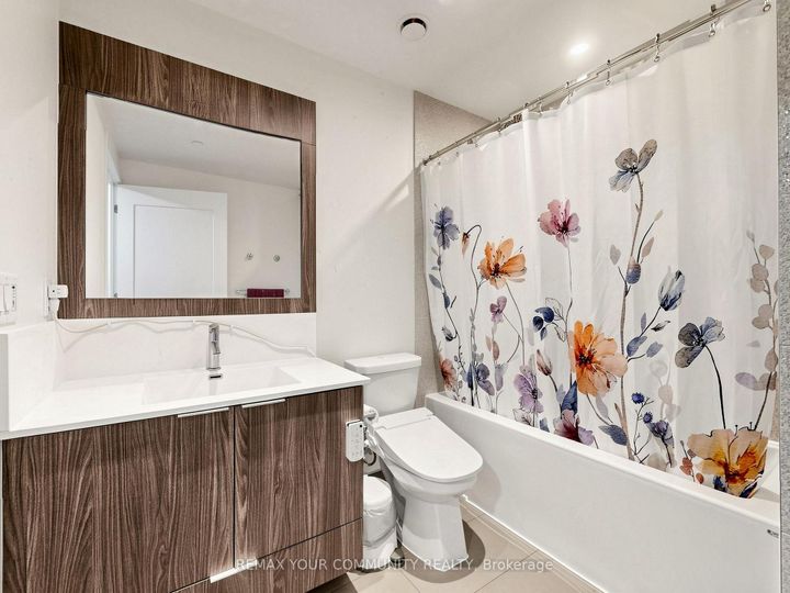 Photo 16 at 963 - 25 Adra Grado Way, Bayview Village, Toronto