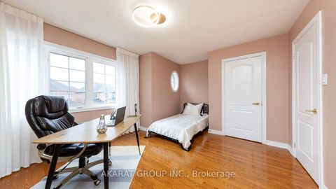 Photo 21 at 28 Saint James Avenue, Vellore Village, Vaughan