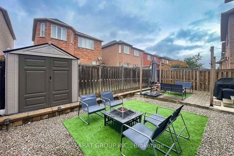 Photo 37 at 28 Saint James Avenue, Vellore Village, Vaughan