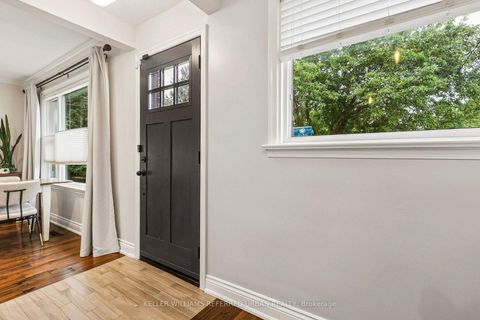 Photo 3 at 36 Vernadale Crescent, Birchmount, Toronto