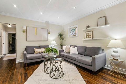 Photo 5 at 36 Vernadale Crescent, Birchmount, Toronto